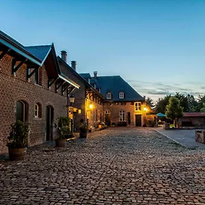  Bed & Breakfast Kasteelhoeve Borgharen -